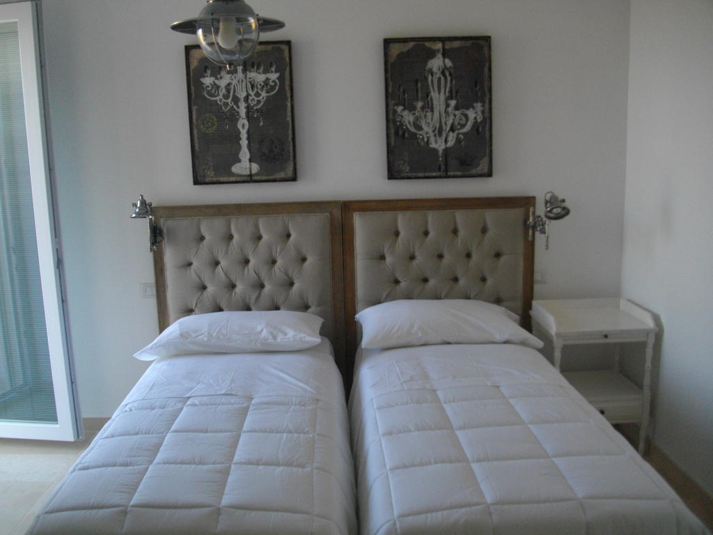 B&B Villa Cinzia Торре-Санта-Сабіна Номер фото