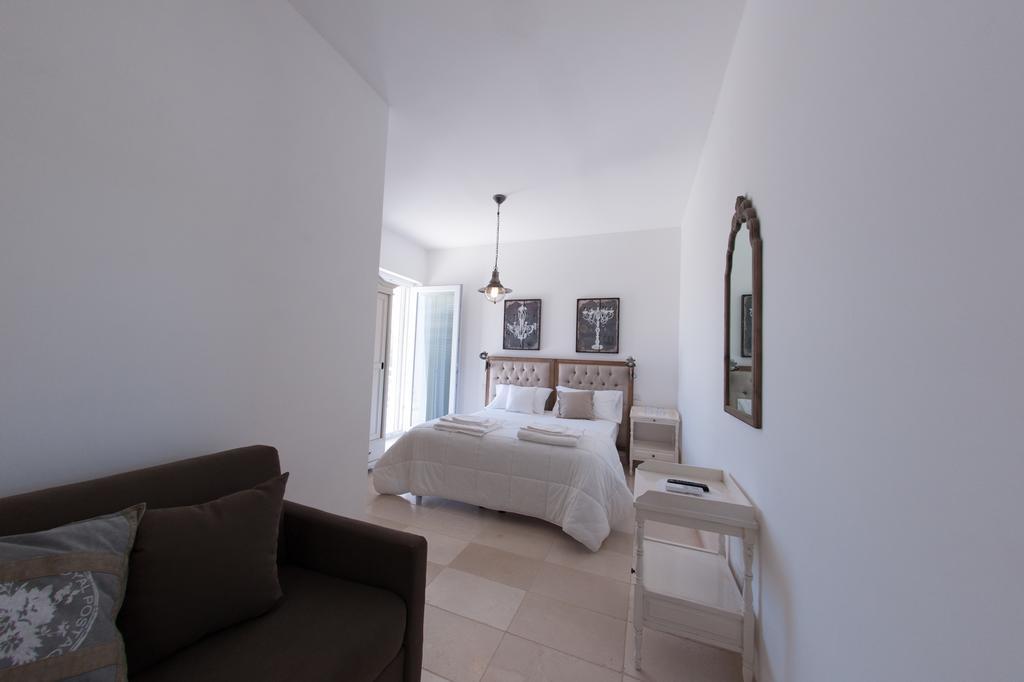 B&B Villa Cinzia Торре-Санта-Сабіна Екстер'єр фото