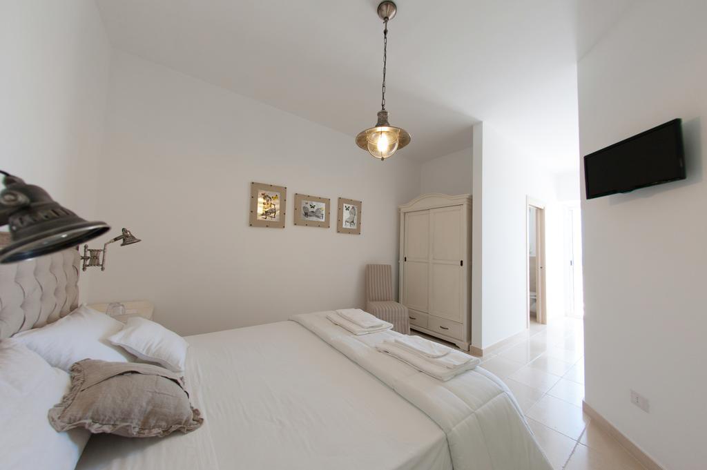 B&B Villa Cinzia Торре-Санта-Сабіна Екстер'єр фото